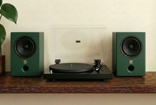 Entry II + Black Freya Turntable