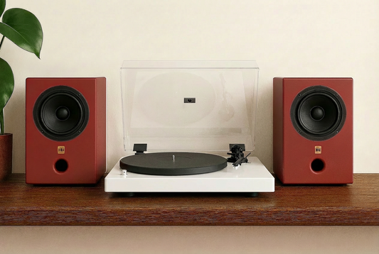 Entry II + White Freya Turntable